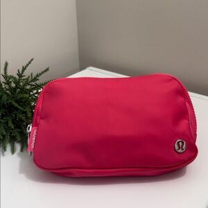 🎀 Lululemon belt bag mini sling bag